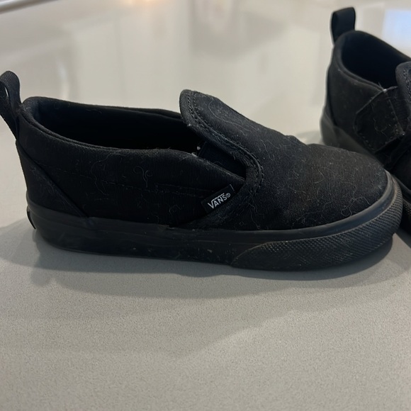 Toddler Vans slip ons - Picture 2 of 4